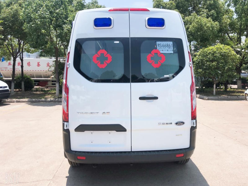 福特V362中軸中頂負壓監護型救護車（長排警燈）
