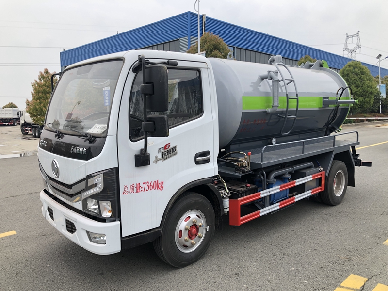 東風(fēng)6方吸污車