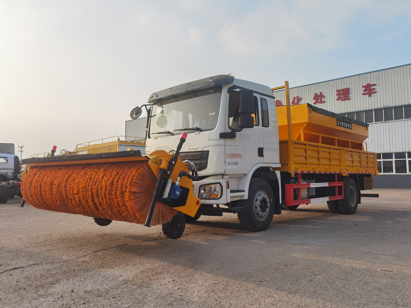 陜汽單橋除雪車,3米除雪鏟，8方撒布機